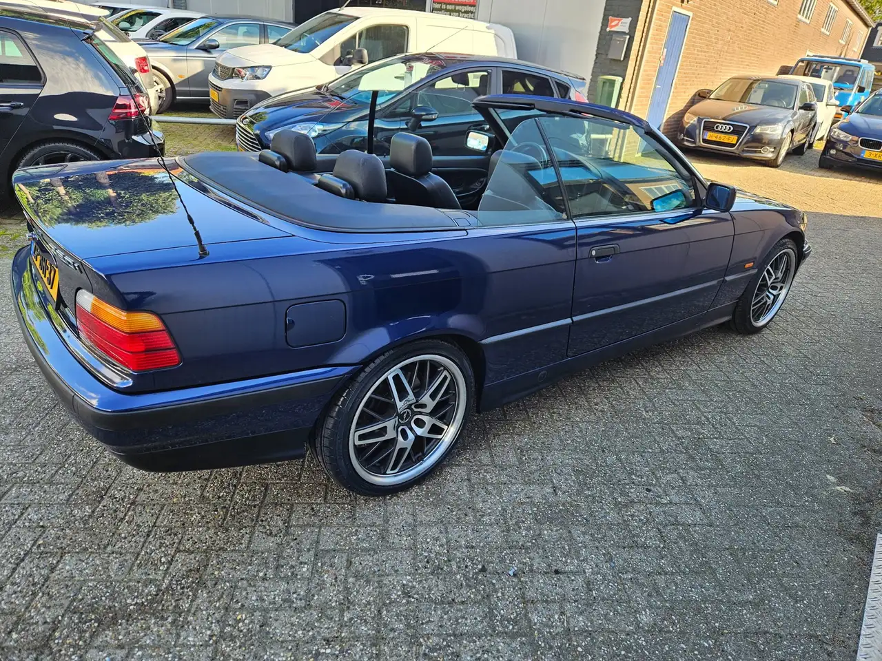 BMW 320 3-serie Cabrio 320i Executive AUT 1999 Zwart|Airco, foto 9