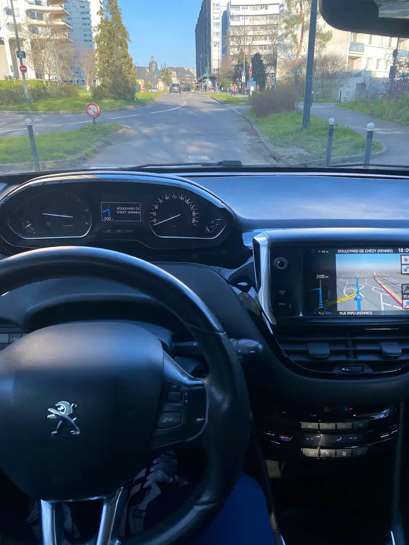 Peugeot 208 1.4 HDi 68ch FAP BVM5 Allure - 1