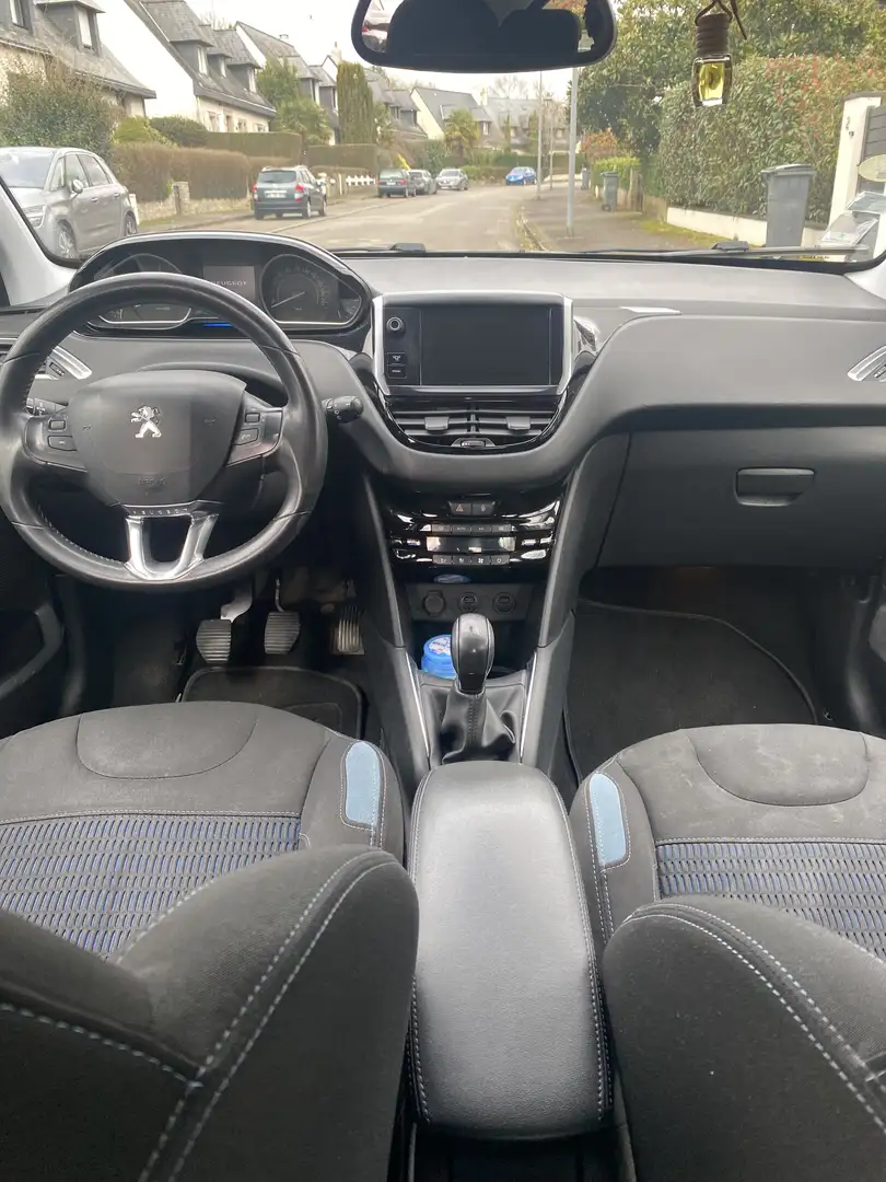 Peugeot 208 1.4 HDi 68ch FAP BVM5 Allure - 2
