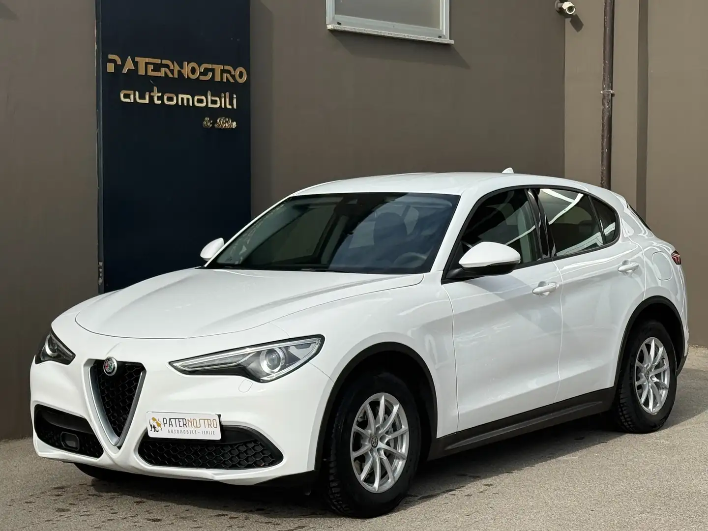 Alfa Romeo Stelvio Stelvio 2017 2.2 t Business rwd 160cv auto my19 Bianco - 1