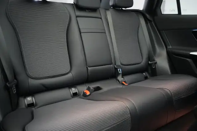Mercedes-Benz GLC view 11