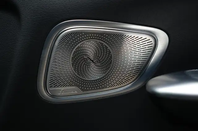 Mercedes-Benz GLC view 14