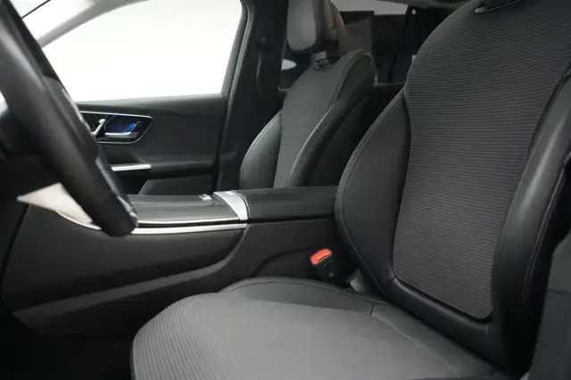 Mercedes-Benz GLC view 15