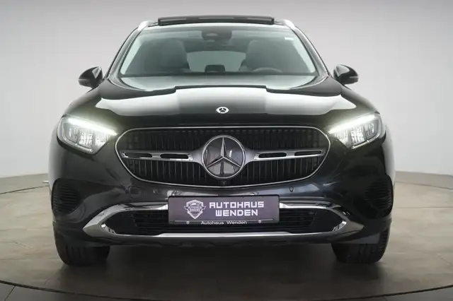 Mercedes-Benz GLC view 2