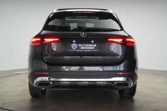 Mercedes-Benz GLC view 6