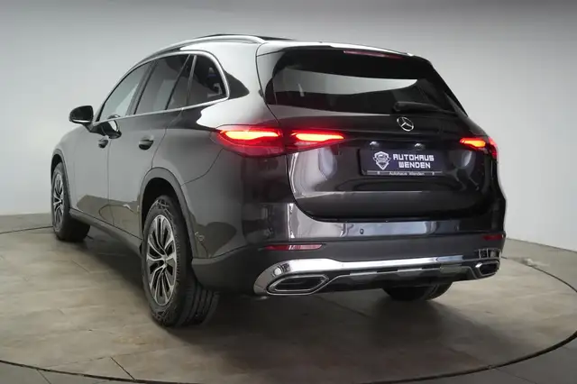 Mercedes-Benz GLC view 5