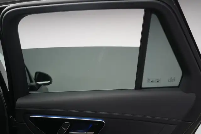 Mercedes-Benz GLC view 13