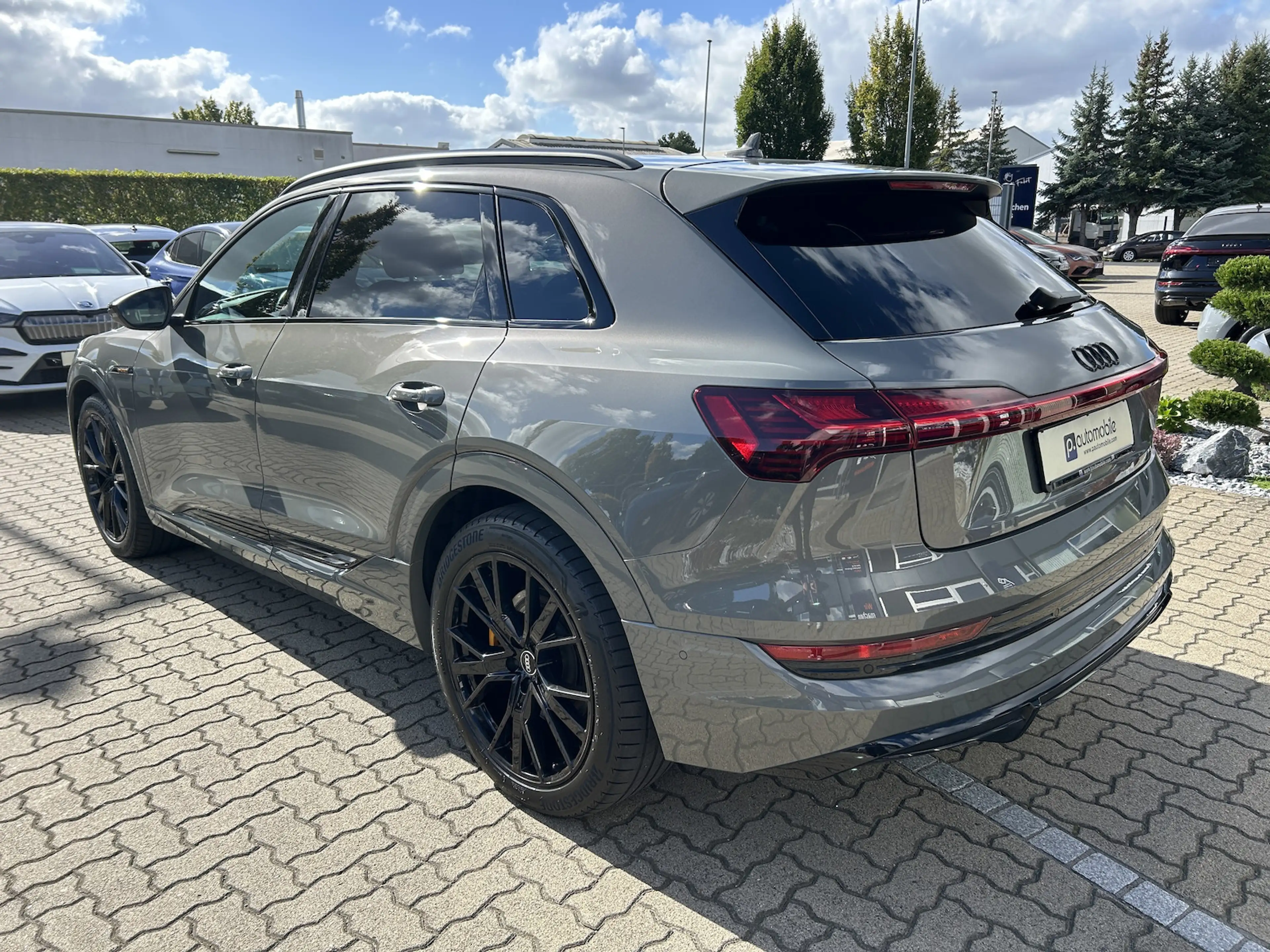 Audi e-tron 55 quattro S line Black edition*CCS*95kWh — photo 8