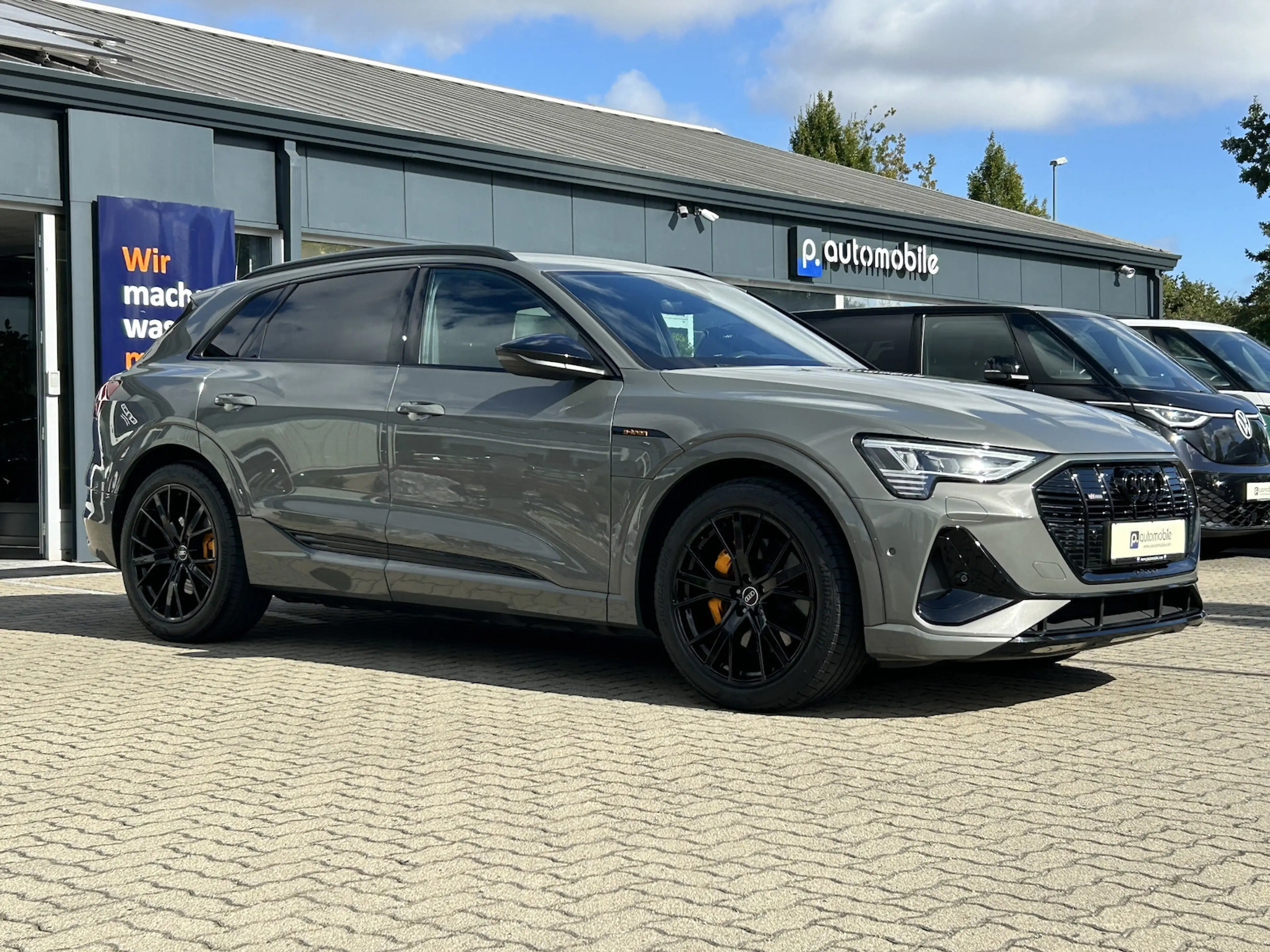Audi e-tron 55 quattro S line Black edition*CCS*95kWh — photo 4
