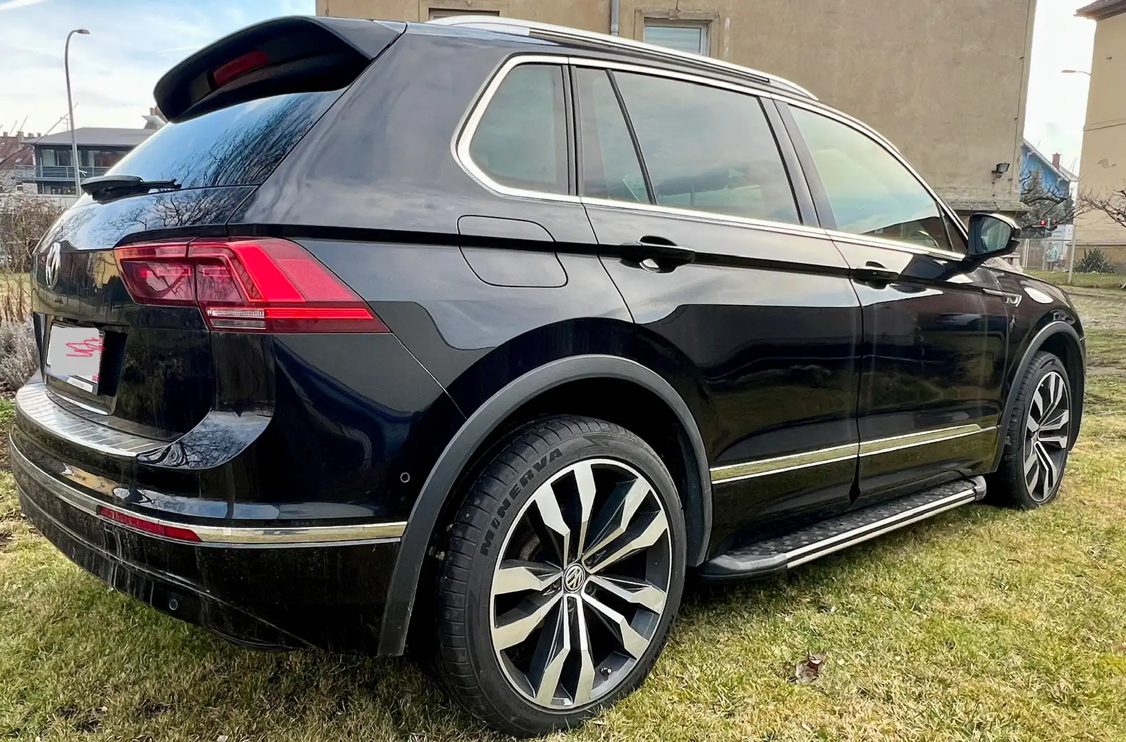 Volkswagen Tiguan Highline BMT/Start-Stopp 4Motion Schwarz - 2