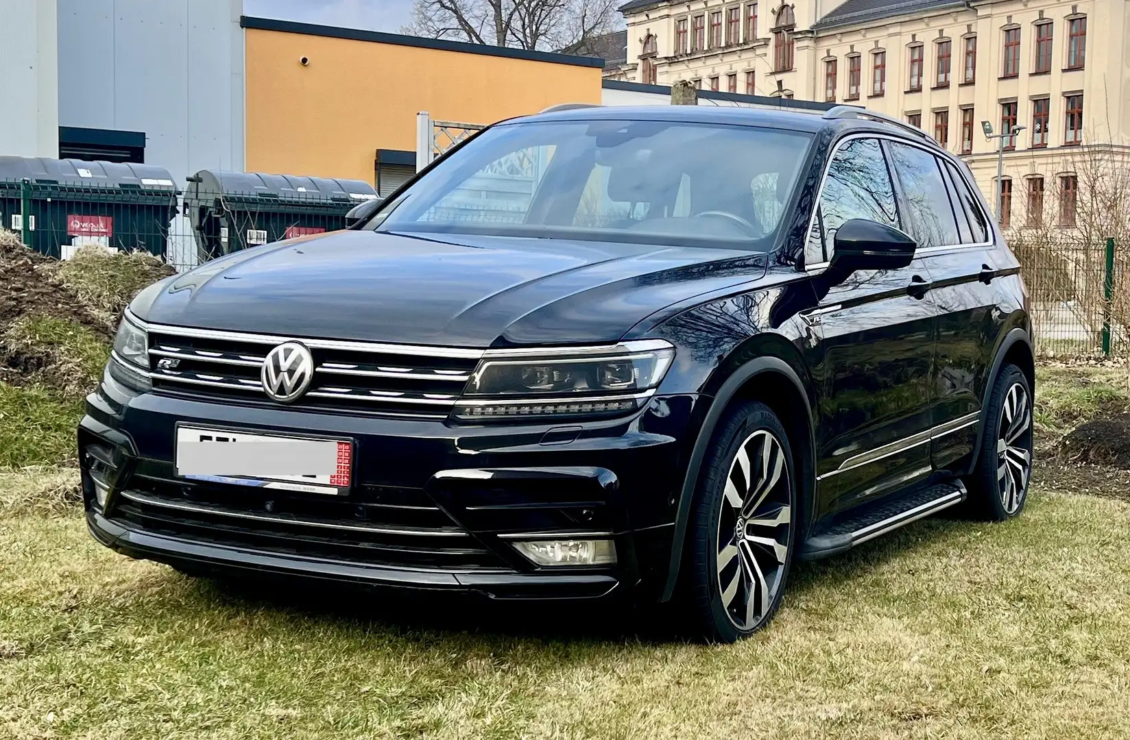 Volkswagen Tiguan Highline BMT/Start-Stopp 4Motion Schwarz - 1