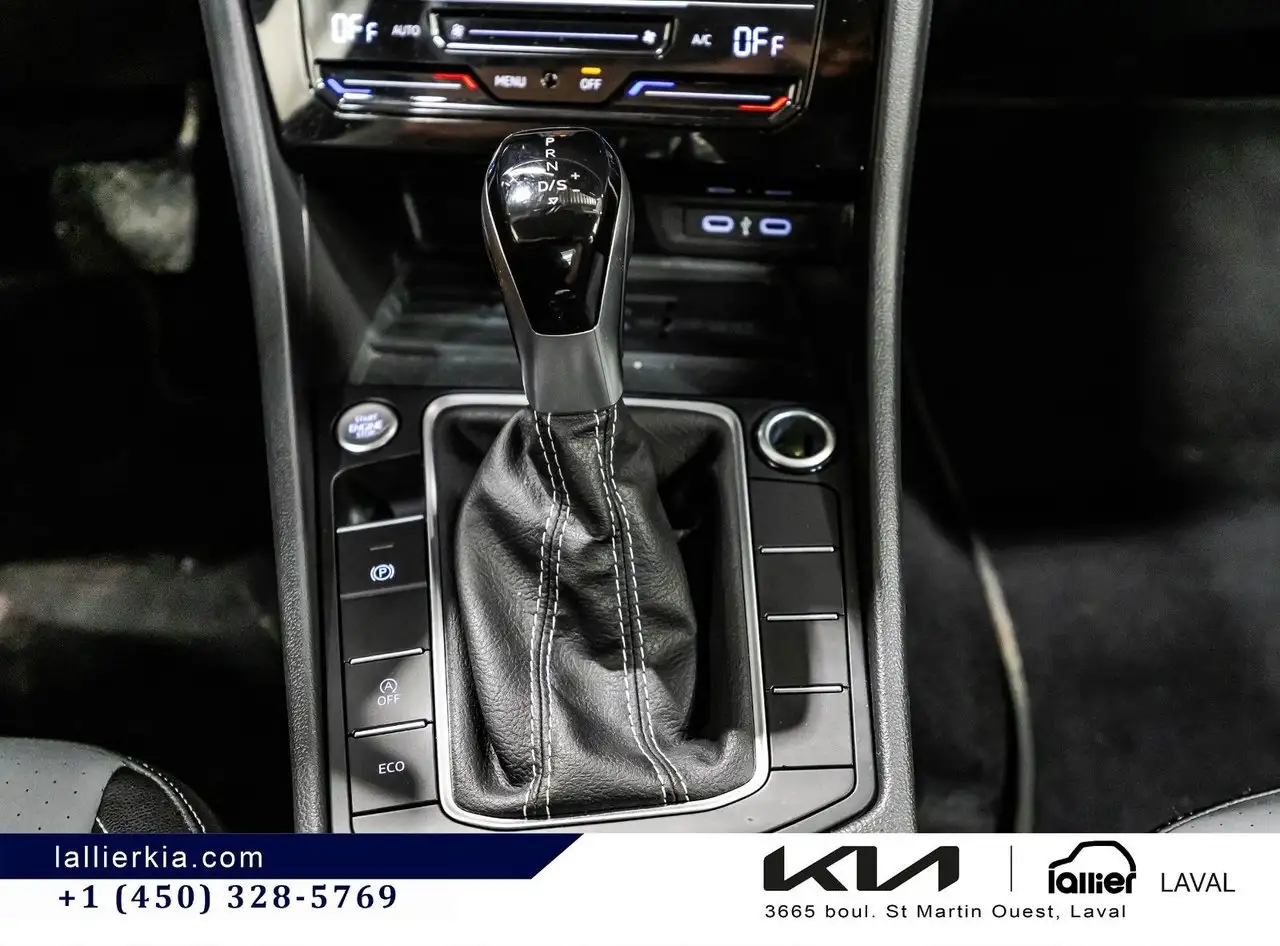 Volkswagen Jetta снимка Volkswagen Jetta