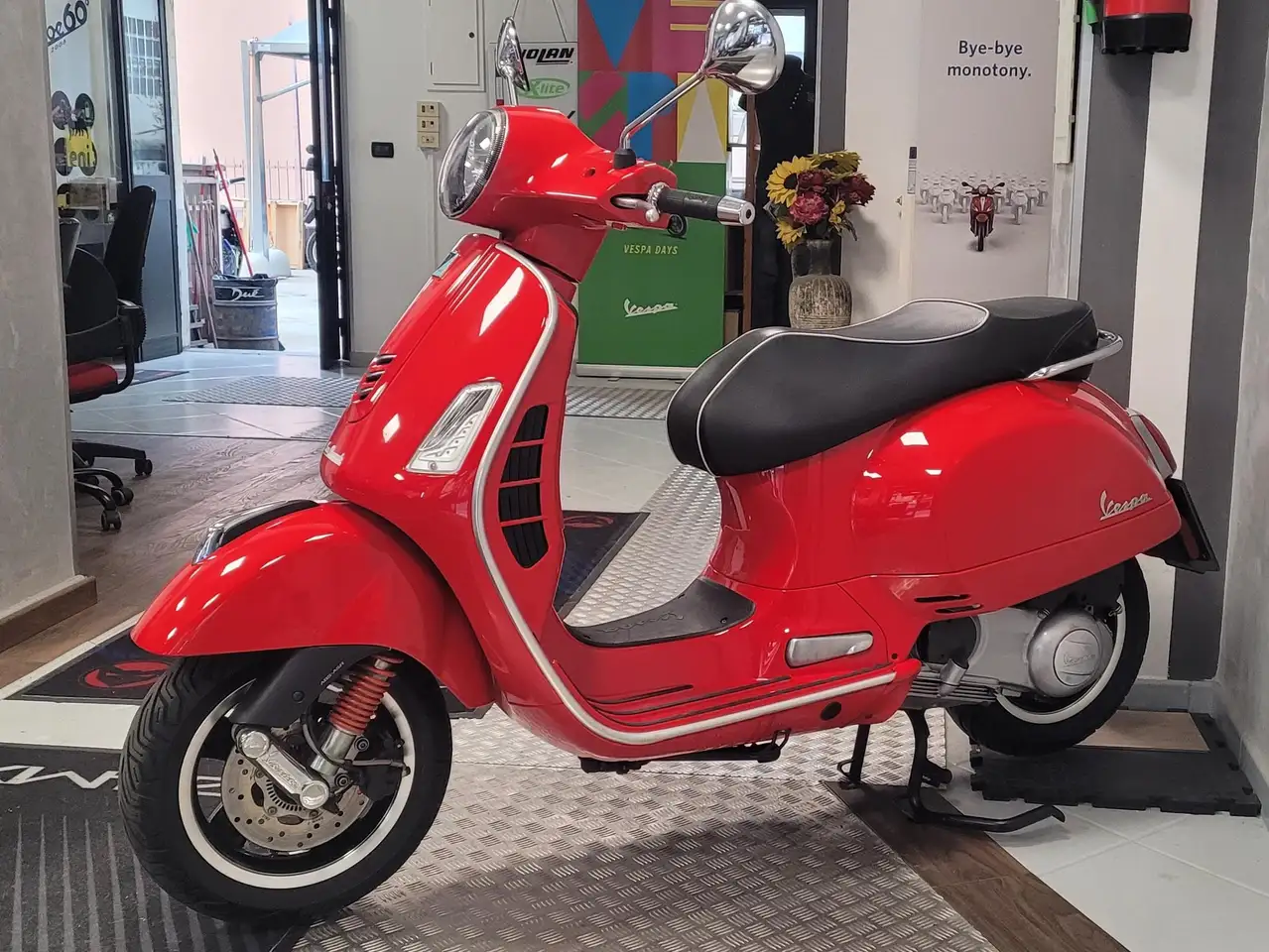 Vespa GTS Super 300