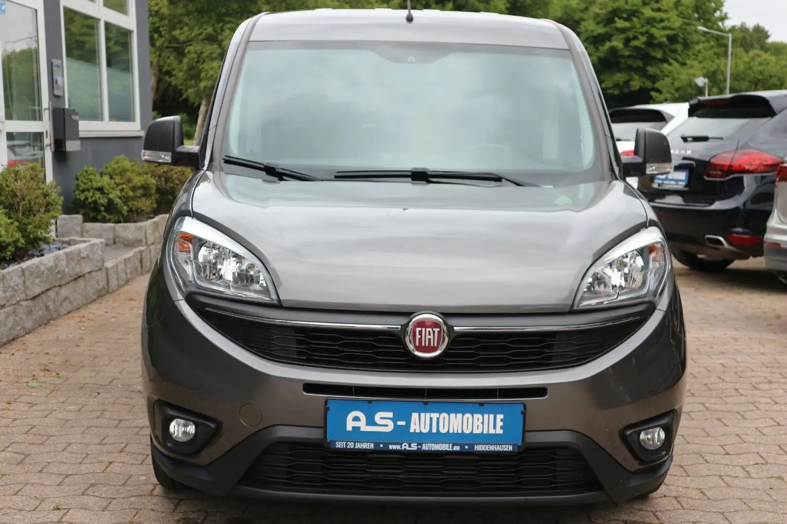 Fiat Doblo Lounge *1.HAND / TEMPO / PDC / SHZ / AHK* Šedá - 2