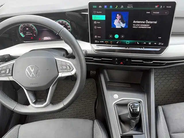 Volkswagen Golf view 12