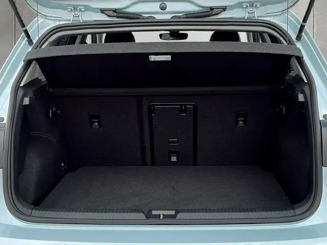 Volkswagen Golf view 13