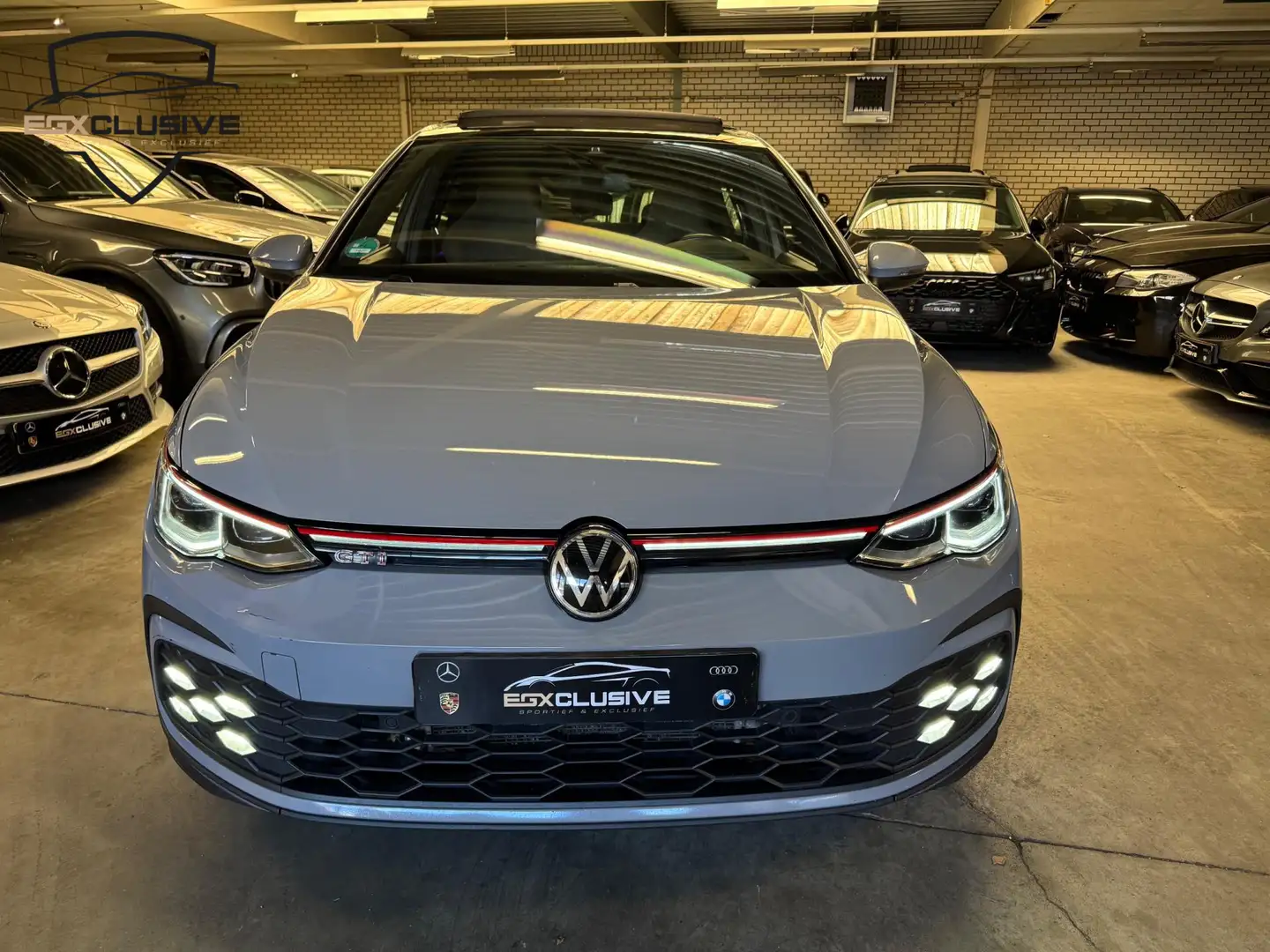 Volkswagen Golf GTI 2.0 TSI Performance Pano | ACC | Dynaudio | HUD | Grijs - 2