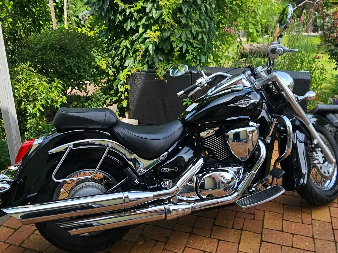 Suzuki Intruder M VL800 Noir - 2
