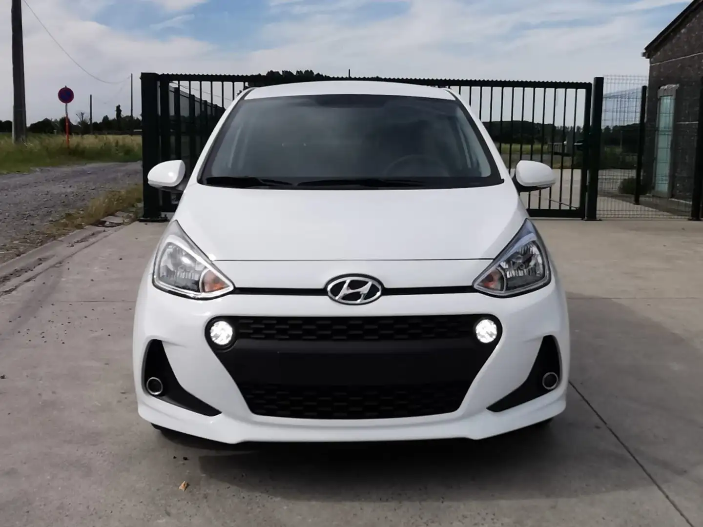 Hyundai i10 1.0i Luxury Launch Edition - FULL - Garantie Weiß - 2