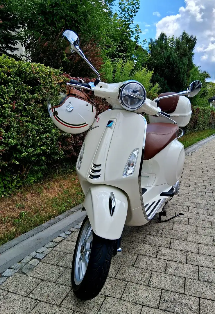 Piaggio Primavera Vespa Primavera 50 - 1