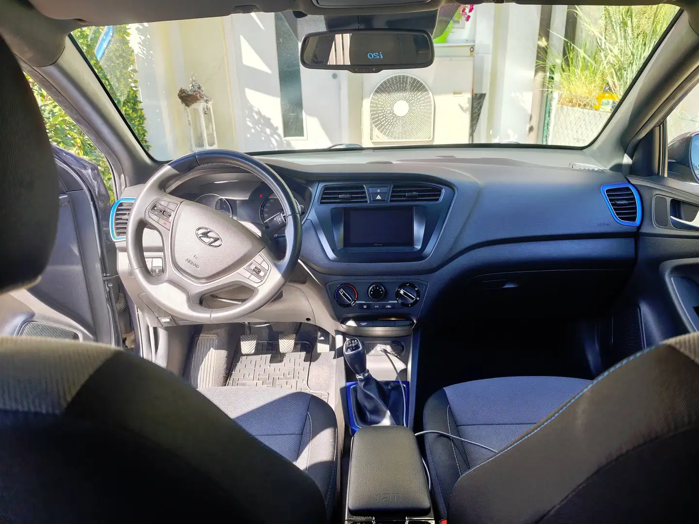 Hyundai i20 i20 1,0 T-GDI Go Start/Stopp Go Grau - 1