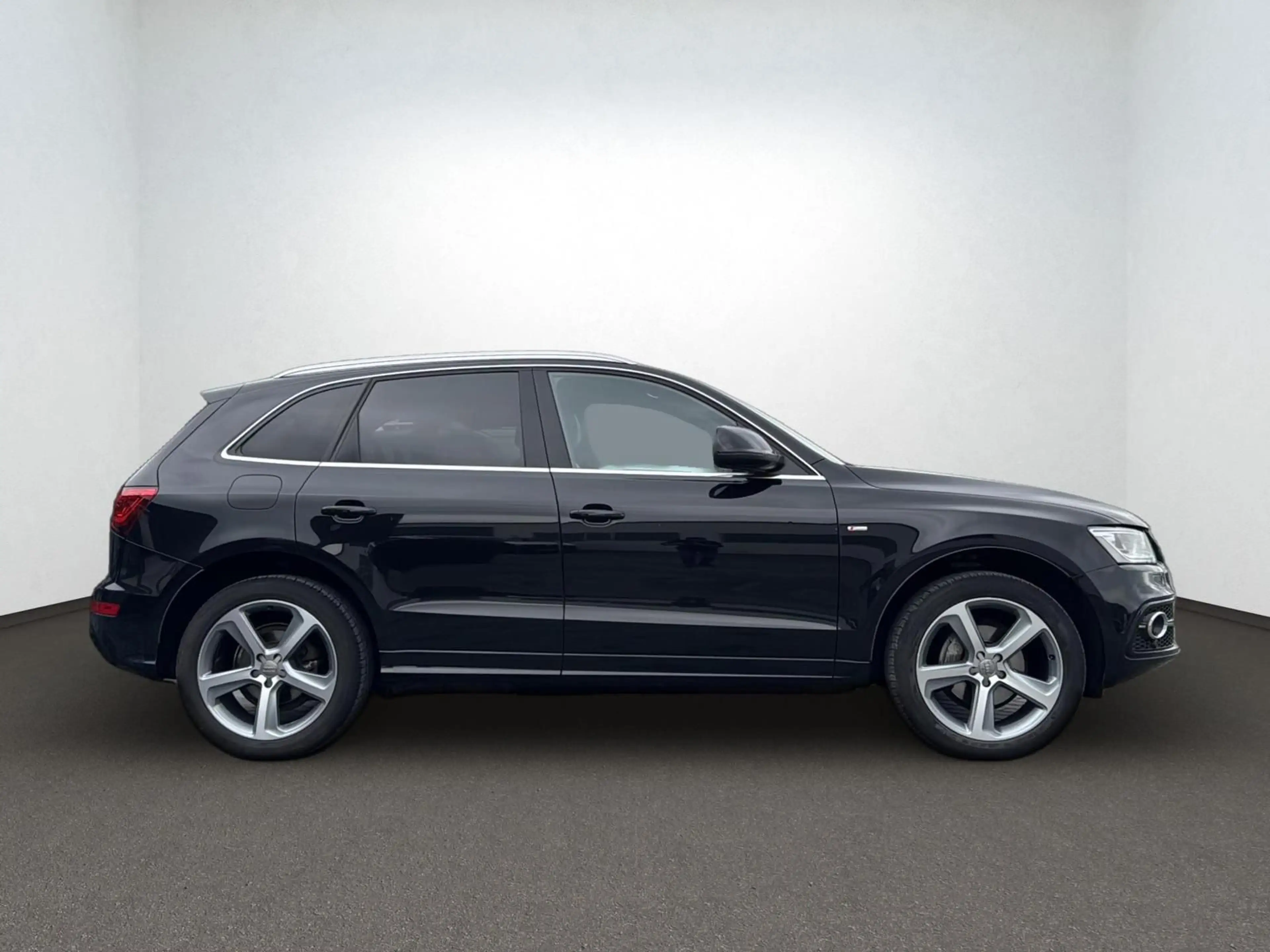 Audi Q5 2.0TDi quattro S-Line Pano StHz R.-Kamera AHK — photo 8