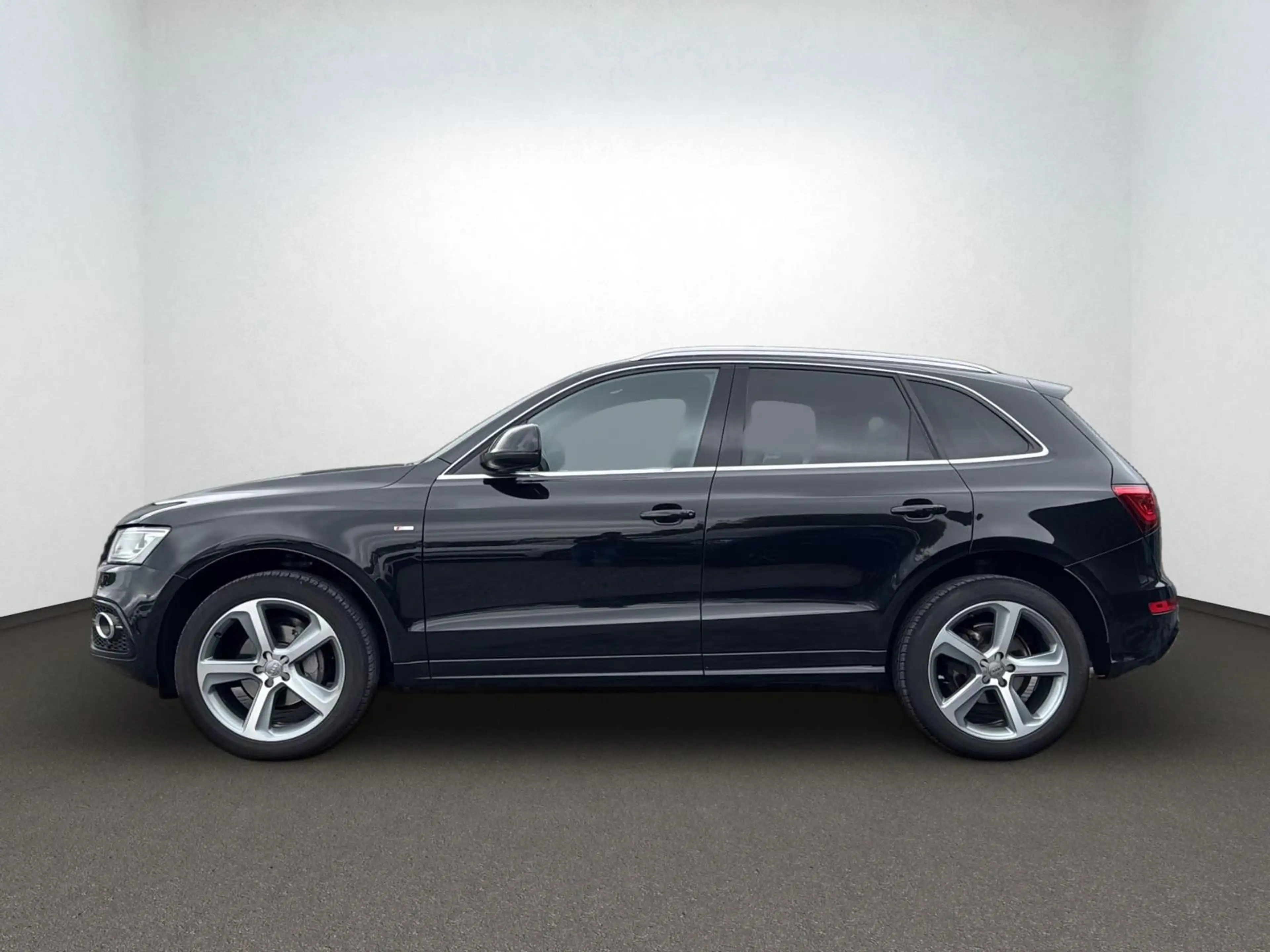 Audi Q5 2.0TDi quattro S-Line Pano StHz R.-Kamera AHK — photo 7