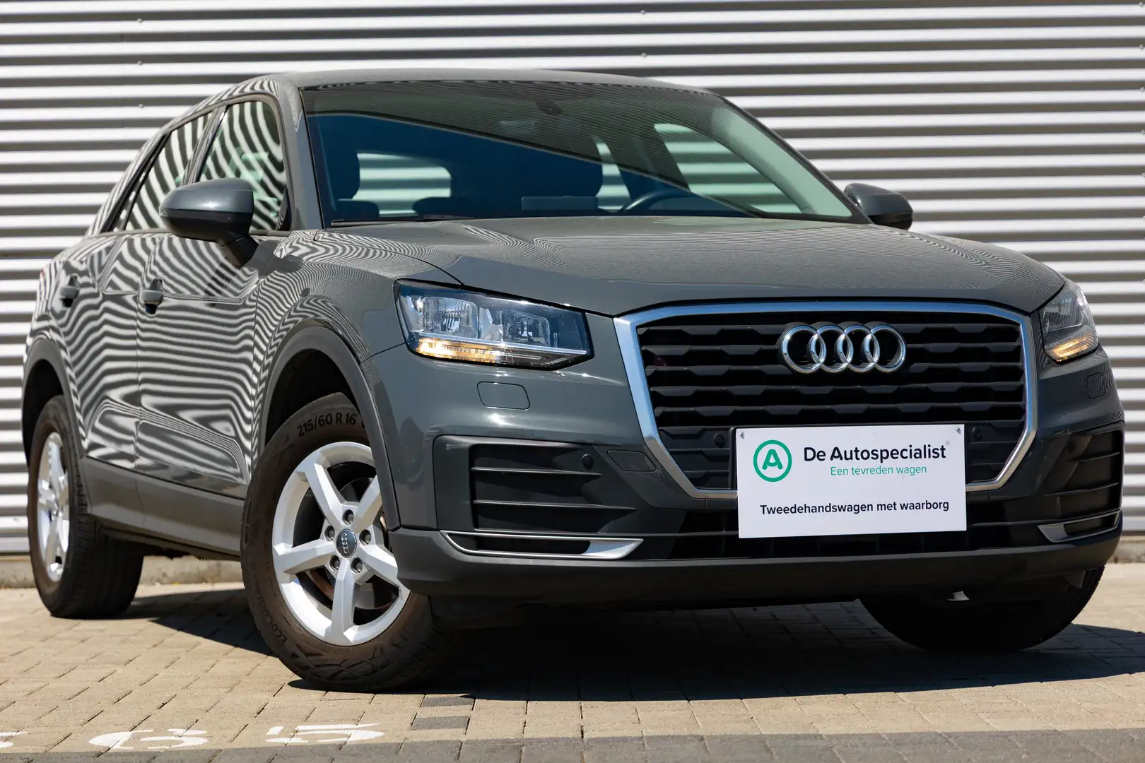 Audi Q2 1.0 TFSI Gris - 1