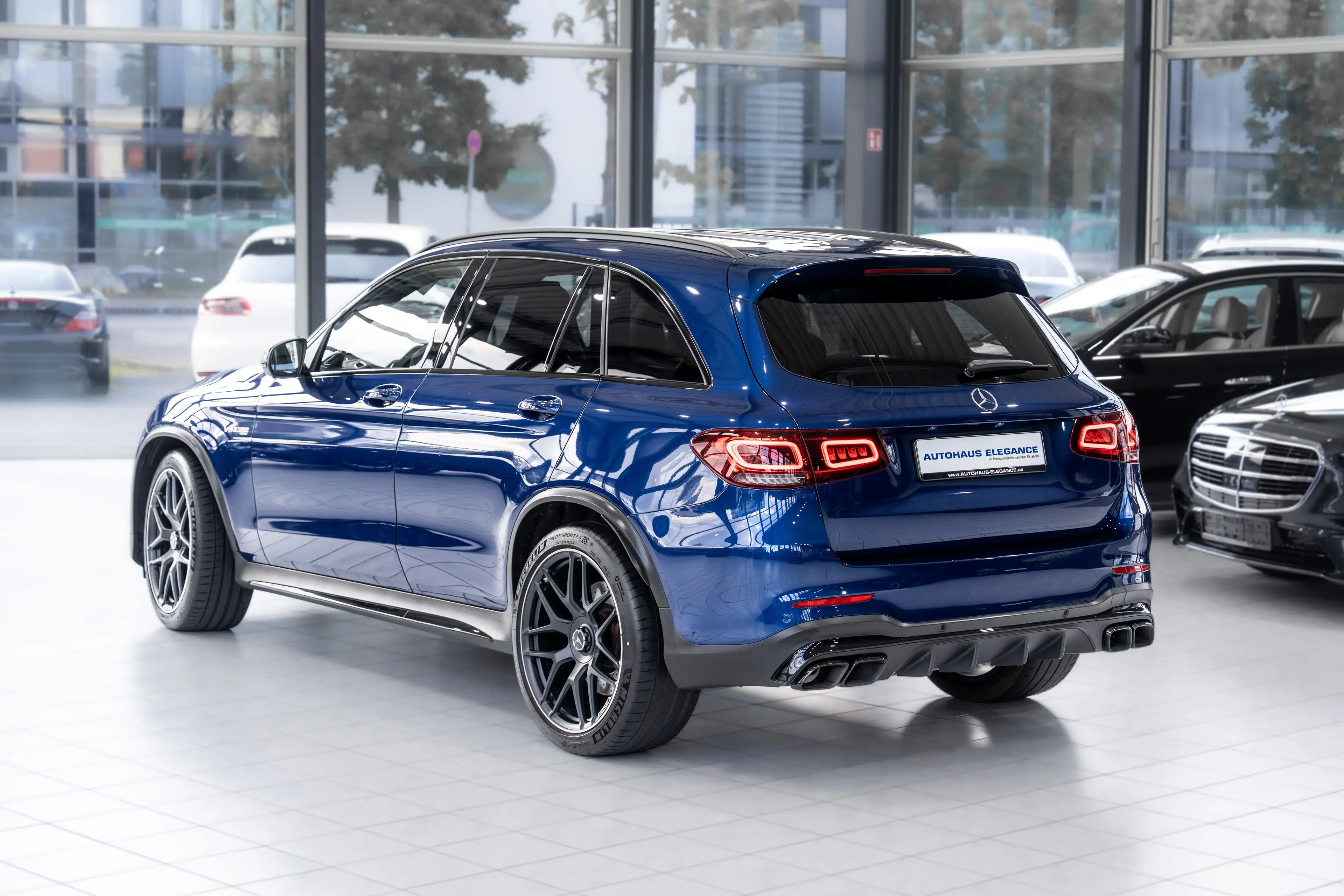 Mercedes-Benz GLC 63 AMG 4Matic*SCHALENSITZE*LIFT*NIGHT*LEDER* — photo 9