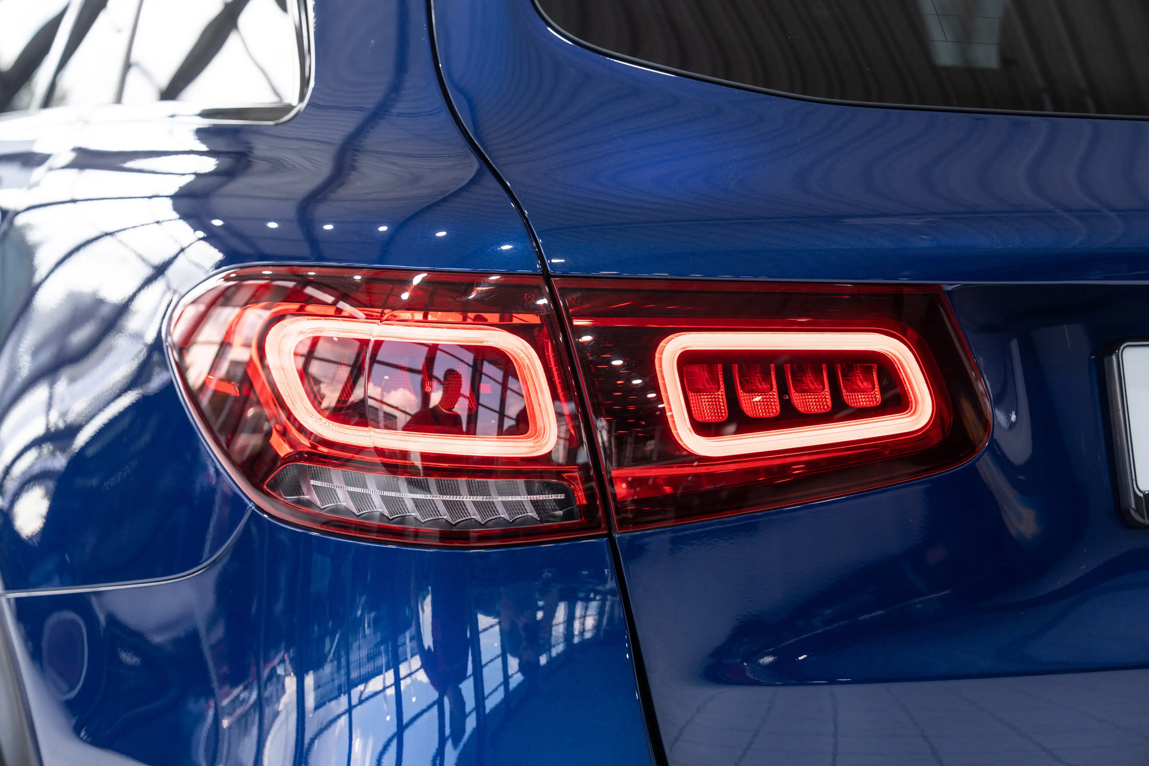 Mercedes-Benz GLC 63 AMG 4Matic*SCHALENSITZE*LIFT*NIGHT*LEDER* — photo 15