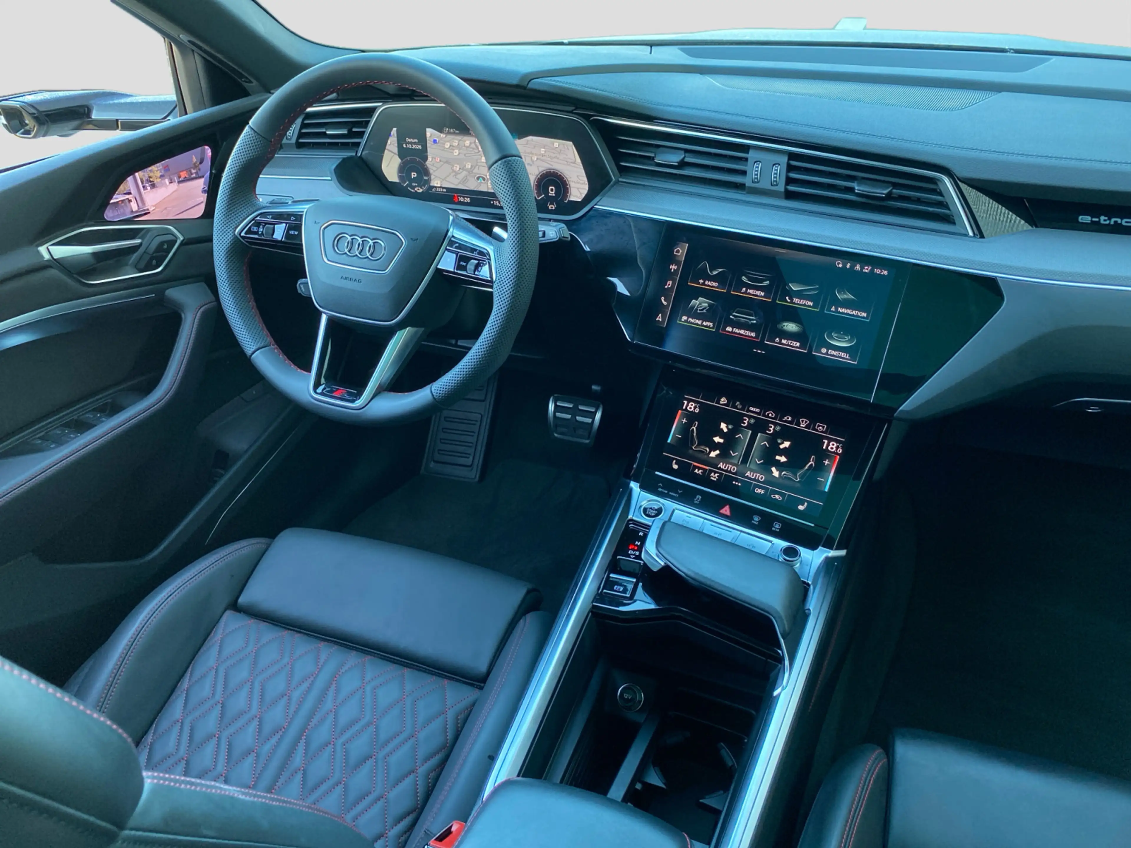 Audi Q8 e-tron 55 quattro S line S-trc HUD B&O 360° A — photo 6