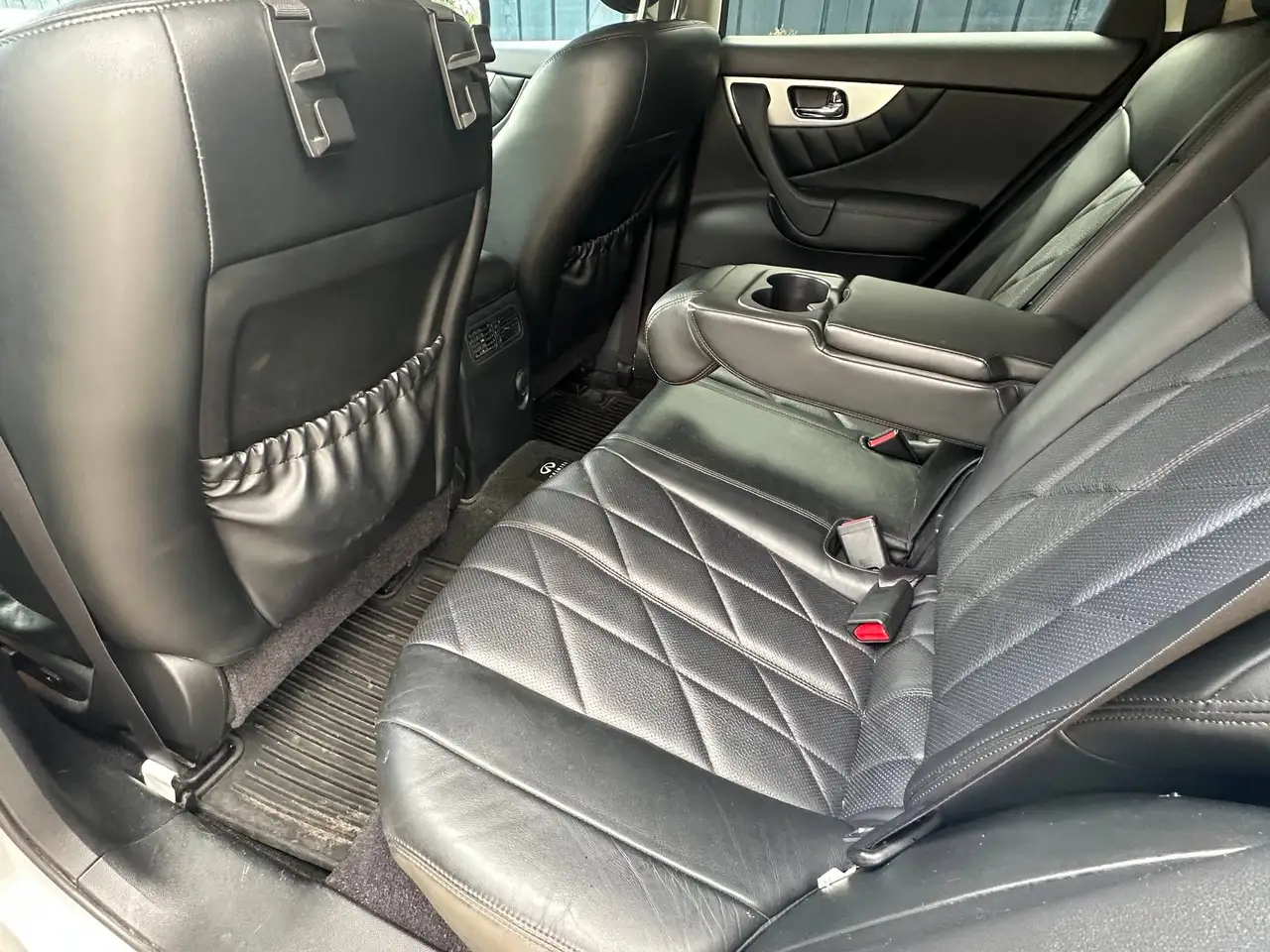 Infiniti FX снимка Infiniti FX