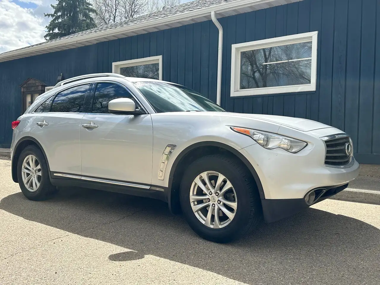Infiniti FX снимка Infiniti FX
