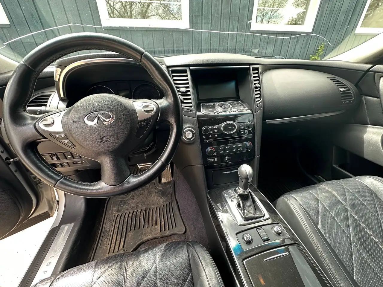 Infiniti FX снимка Infiniti FX
