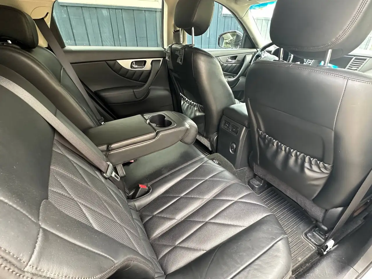 Infiniti FX снимка Infiniti FX