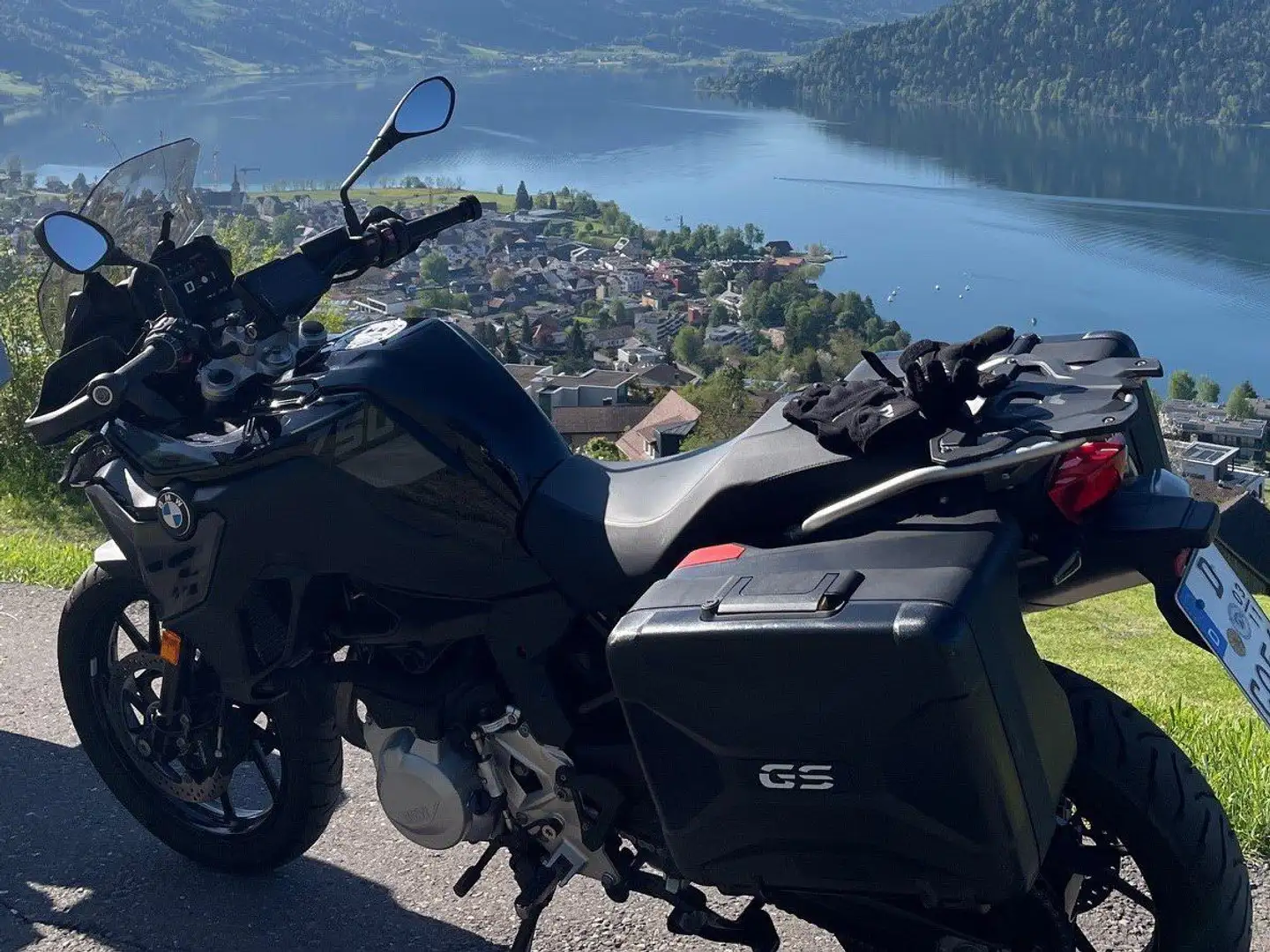 BMW F 750 GS Triple Black & 4 Pakete Noir - 1