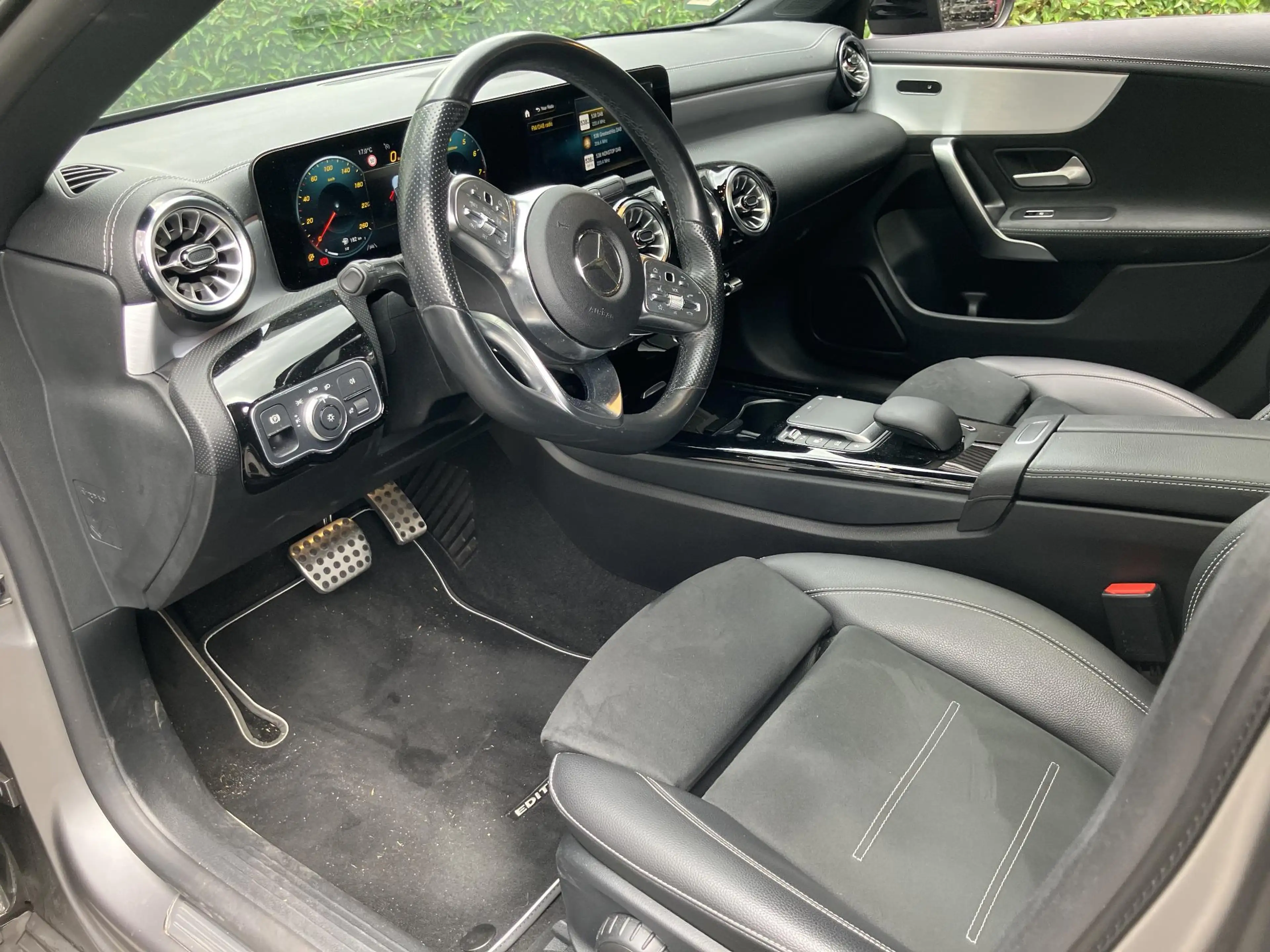 Mercedes-Benz CLA 200 Premium Plus | WORDT VERWACHT | EDITION | PANORAMA — photo 5