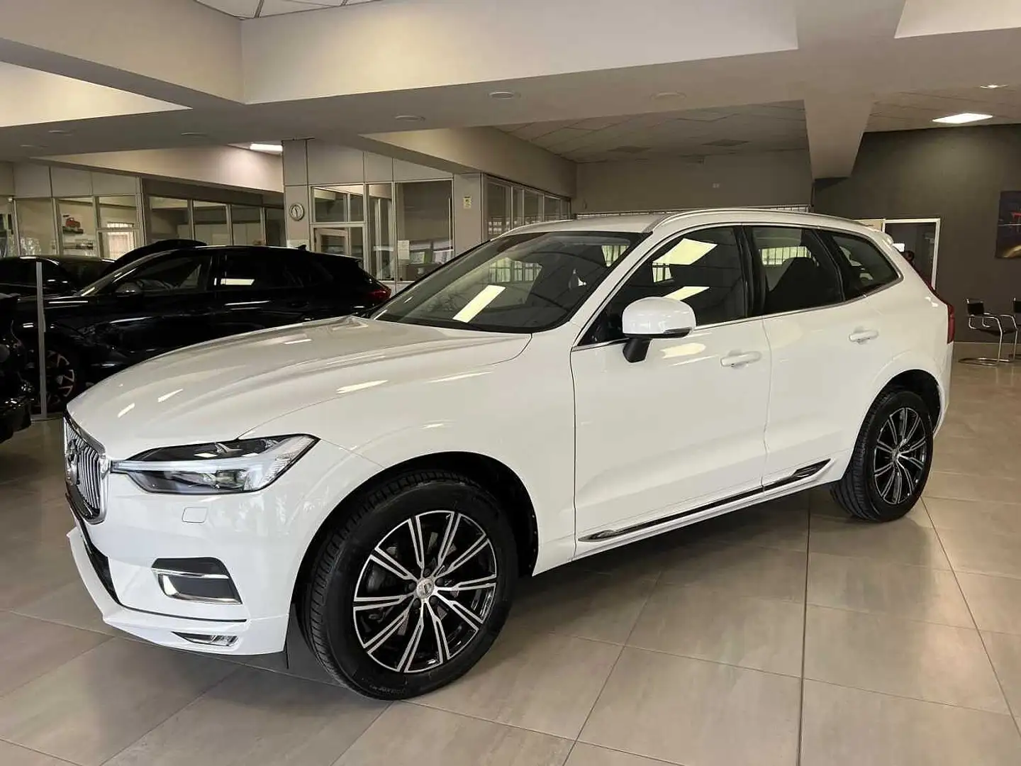 Volvo XC60 (2017-) B4 (d) AWD Geartronic Inscription Bianco - 1