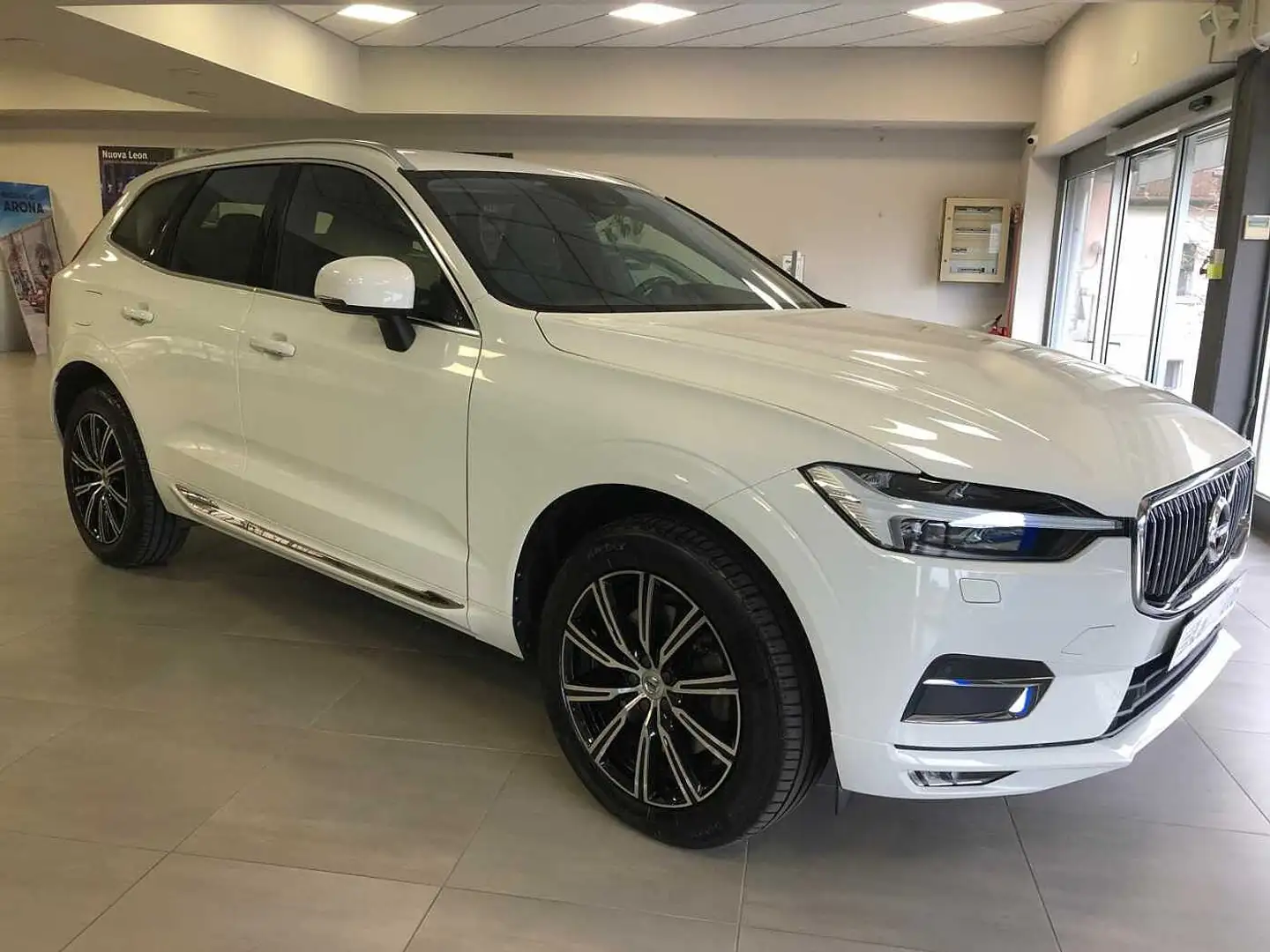 Volvo XC60 (2017-) B4 (d) AWD Geartronic Inscription Bianco - 2
