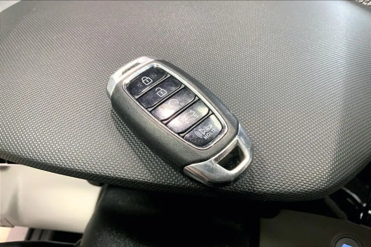Hyundai ELANTRA снимка Hyundai ELANTRA