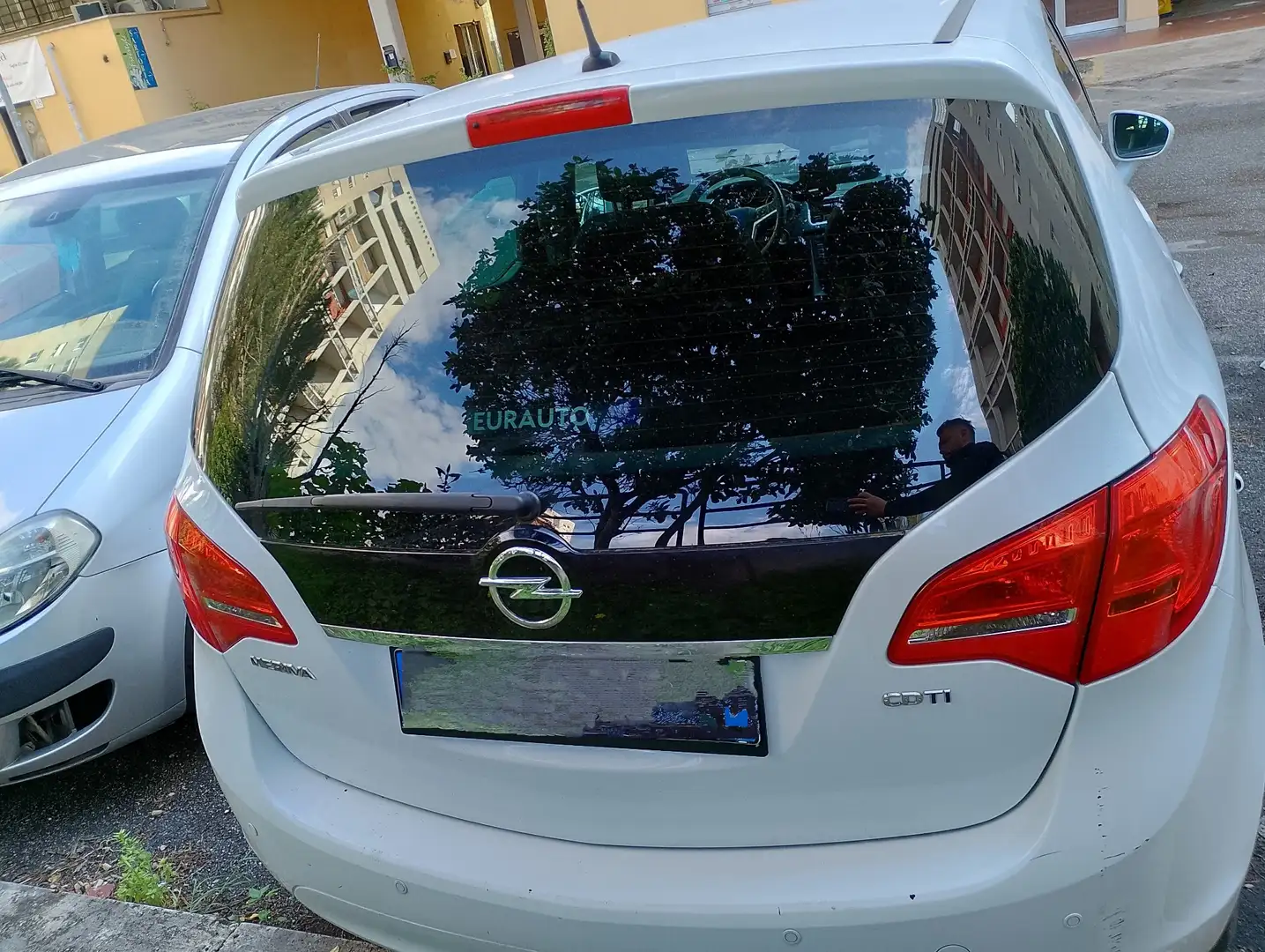 Opel Meriva 1.7 cdti Cosmo 100cv auto - 1