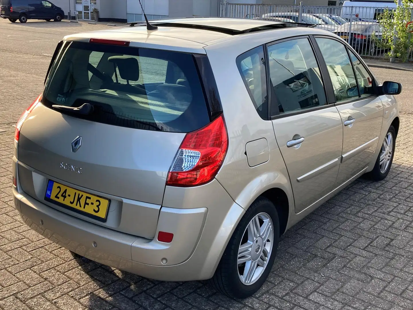 Renault Scenic Scenic 1.6-16V Business L. Automaat,navi,Cc,Pdc,.. Beige - 2