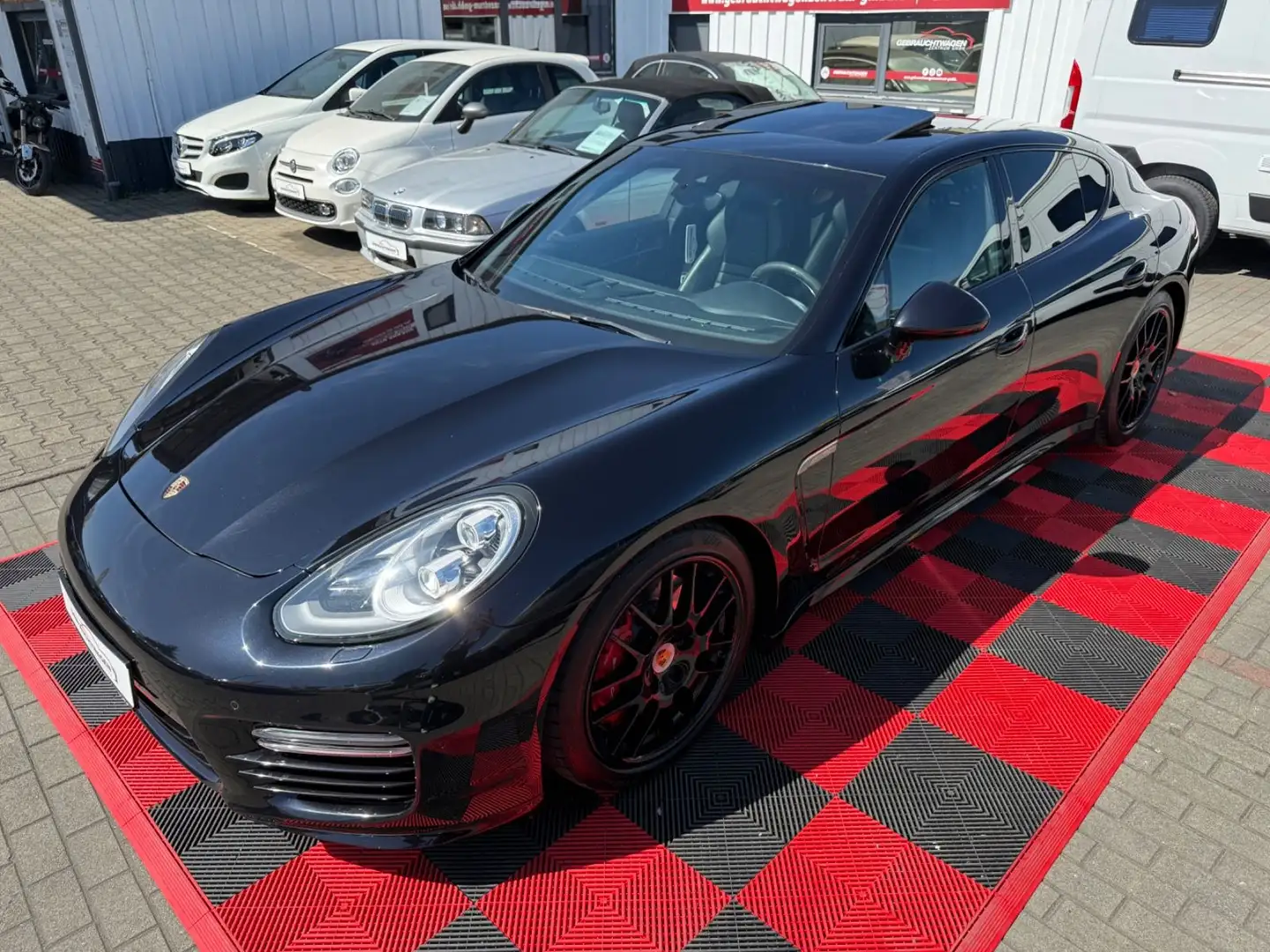 Porsche Panamera GTS * Sport-Chrono-Paket * Zwart - 2