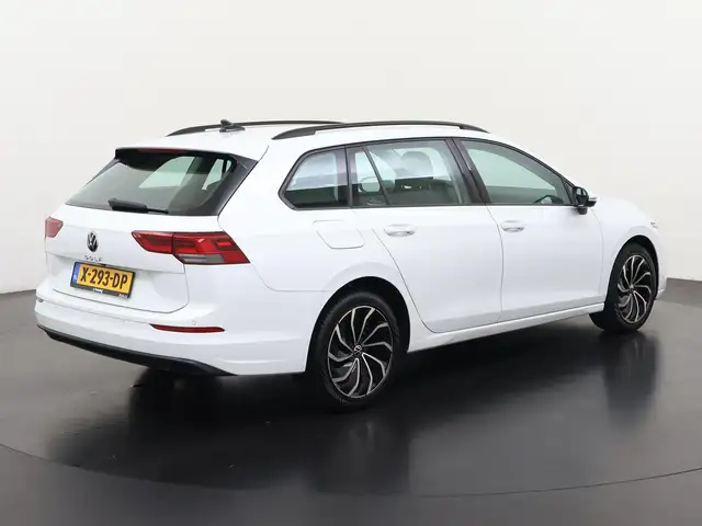 Volkswagen Golf view 5
