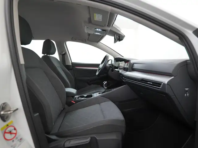 Volkswagen Golf view 3