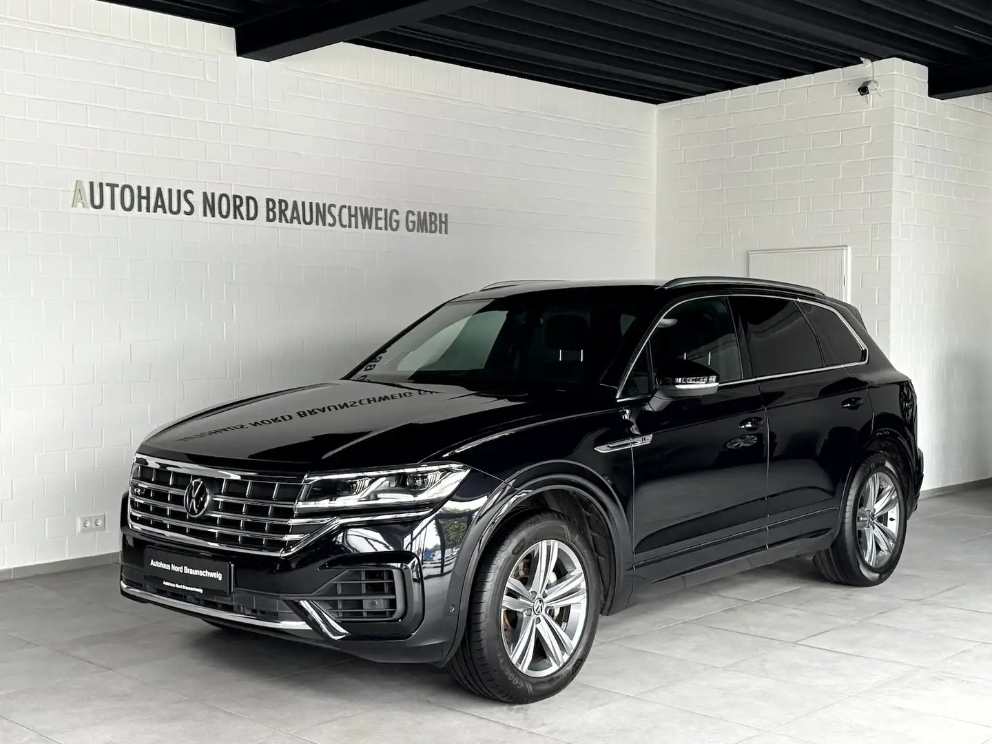 Volkswagen Touareg 3.0TDI R Line*Massage*Dynaudio*Luftfeder* Schwarz - 1