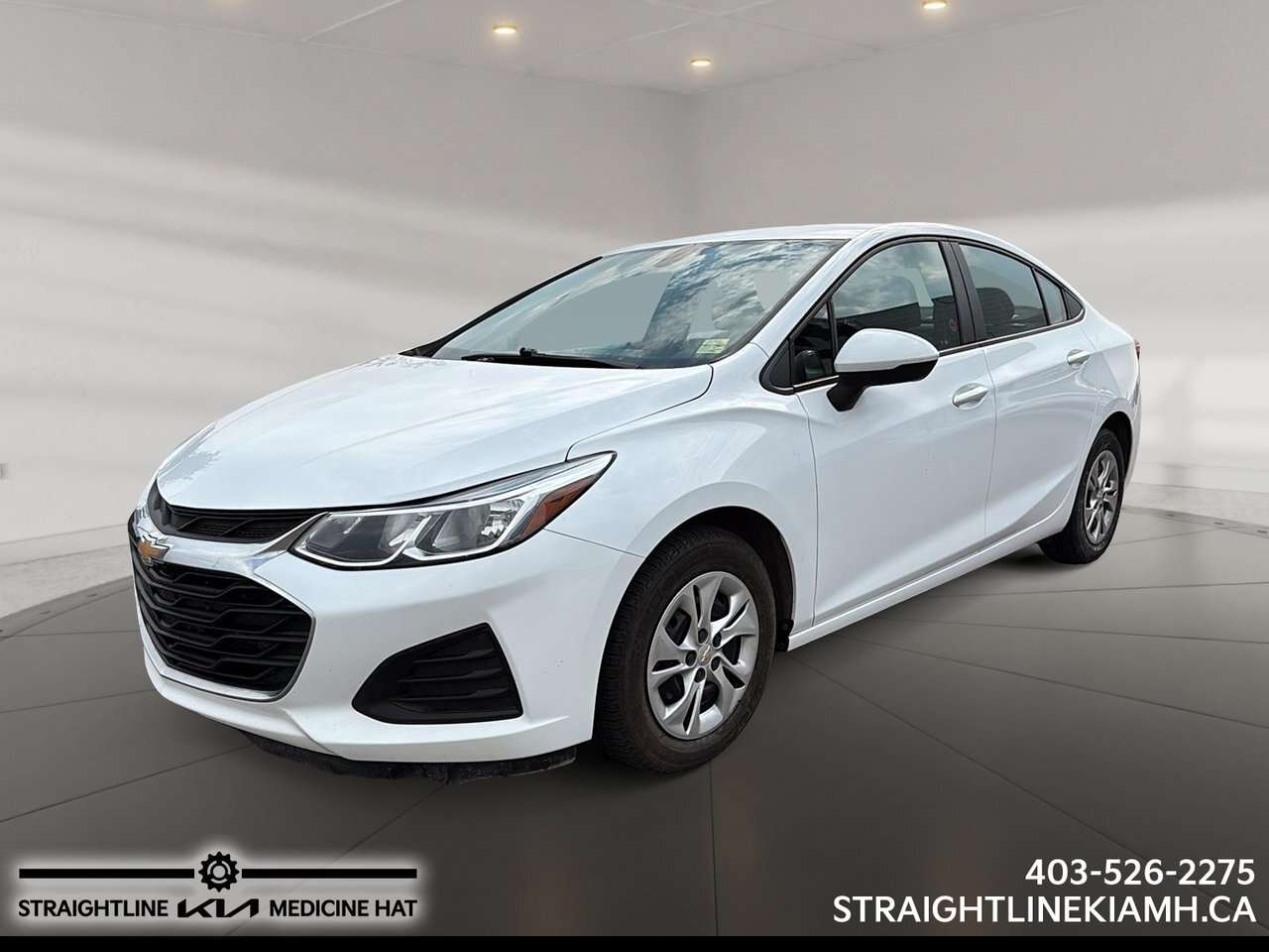 2019 Chevrolet Cruze LS Clean Carfax, One Owner, Low KMS, Reliable and