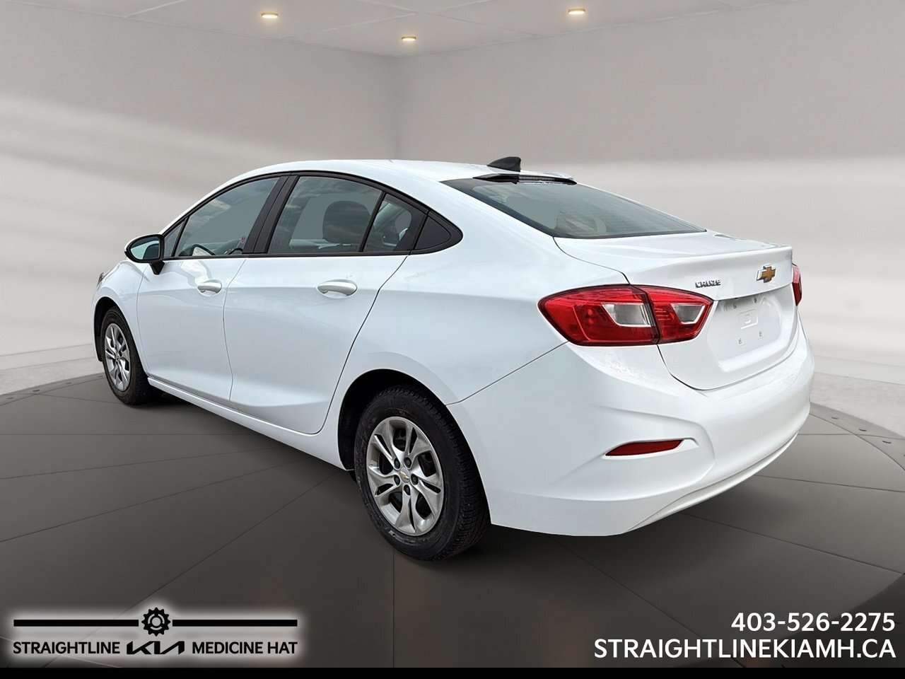 2019 Chevrolet Cruze LS Clean Carfax, One Owner, Low KMS, Reliable and — снимка 1