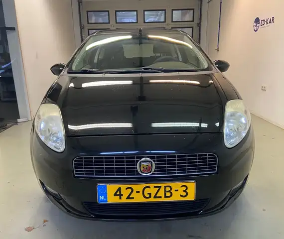 Fiat Grande Punto view 4