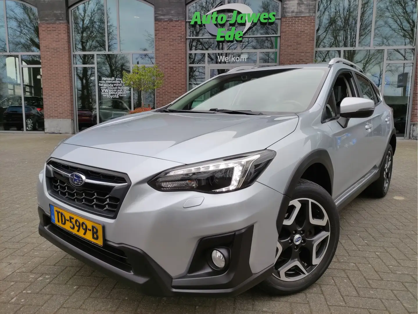 Subaru XV 2.0i Premium Leder - Schuif/kanteldak - Achteruitr Gris - 1
